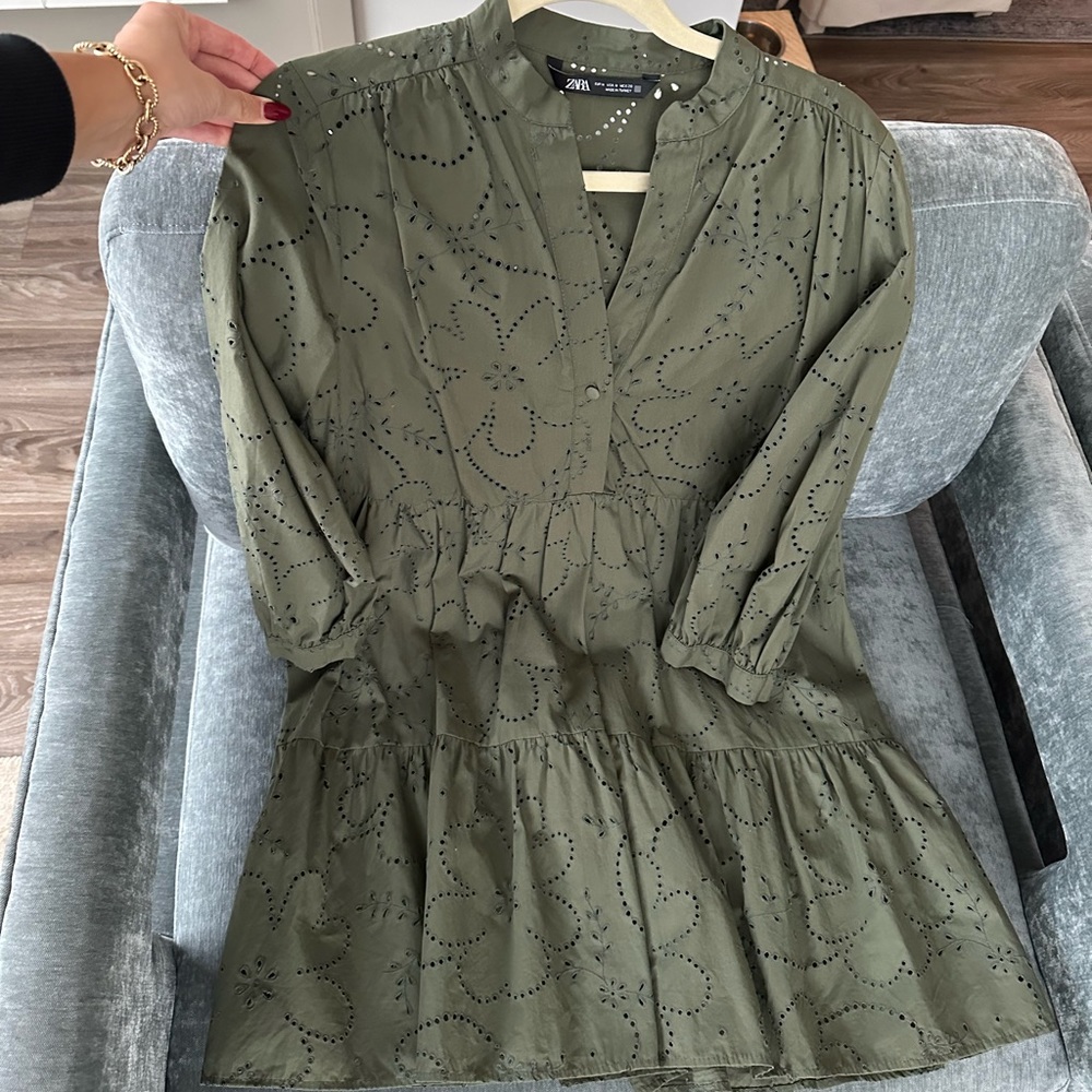 Zara eyelet dress, size medium, Color olive dress